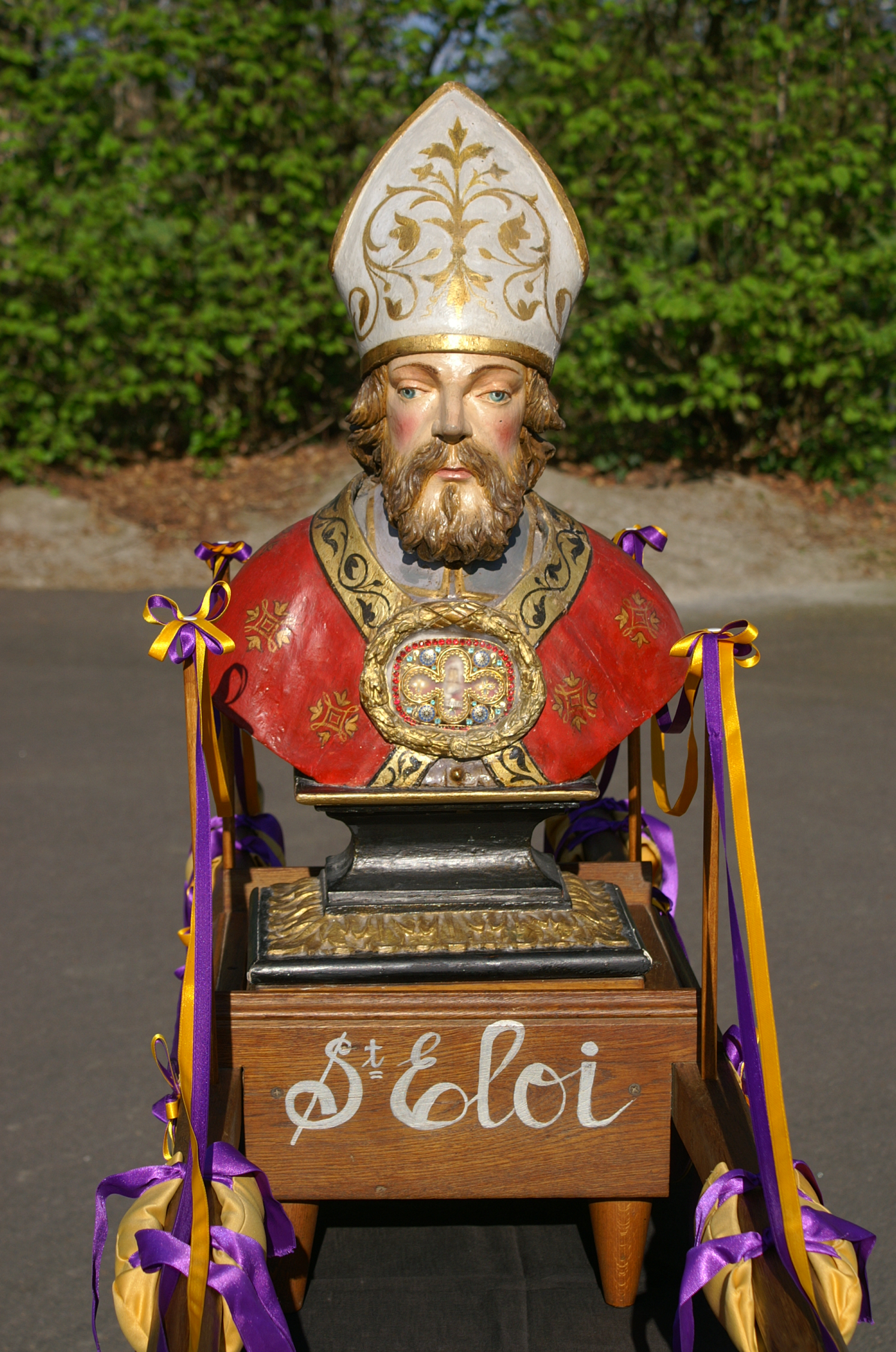 Histoire de la Confrérie de St Eloi en Limousin et des Ostensions.